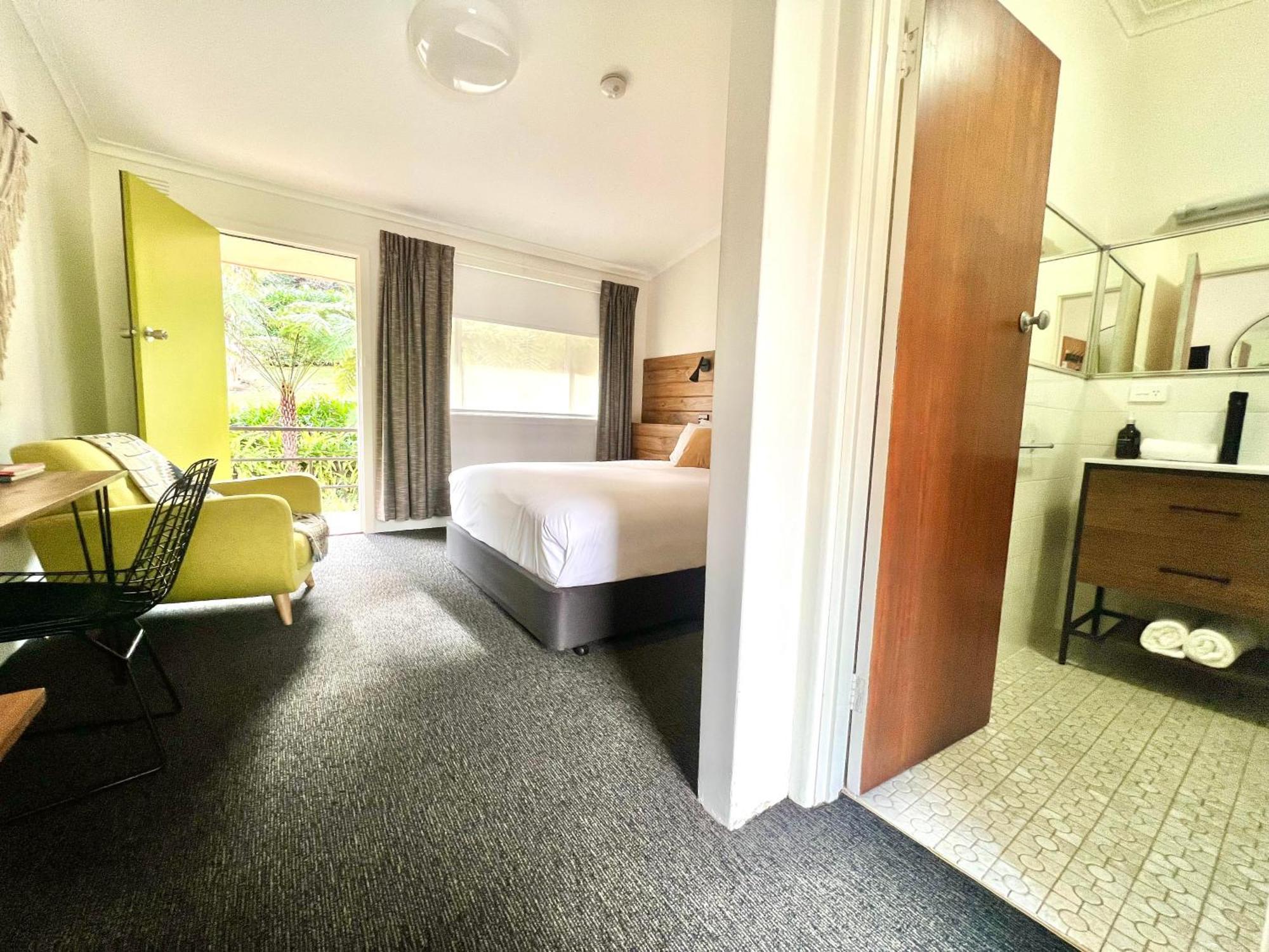The Warby, Where Mid-century Style Meets The Mountains 3*